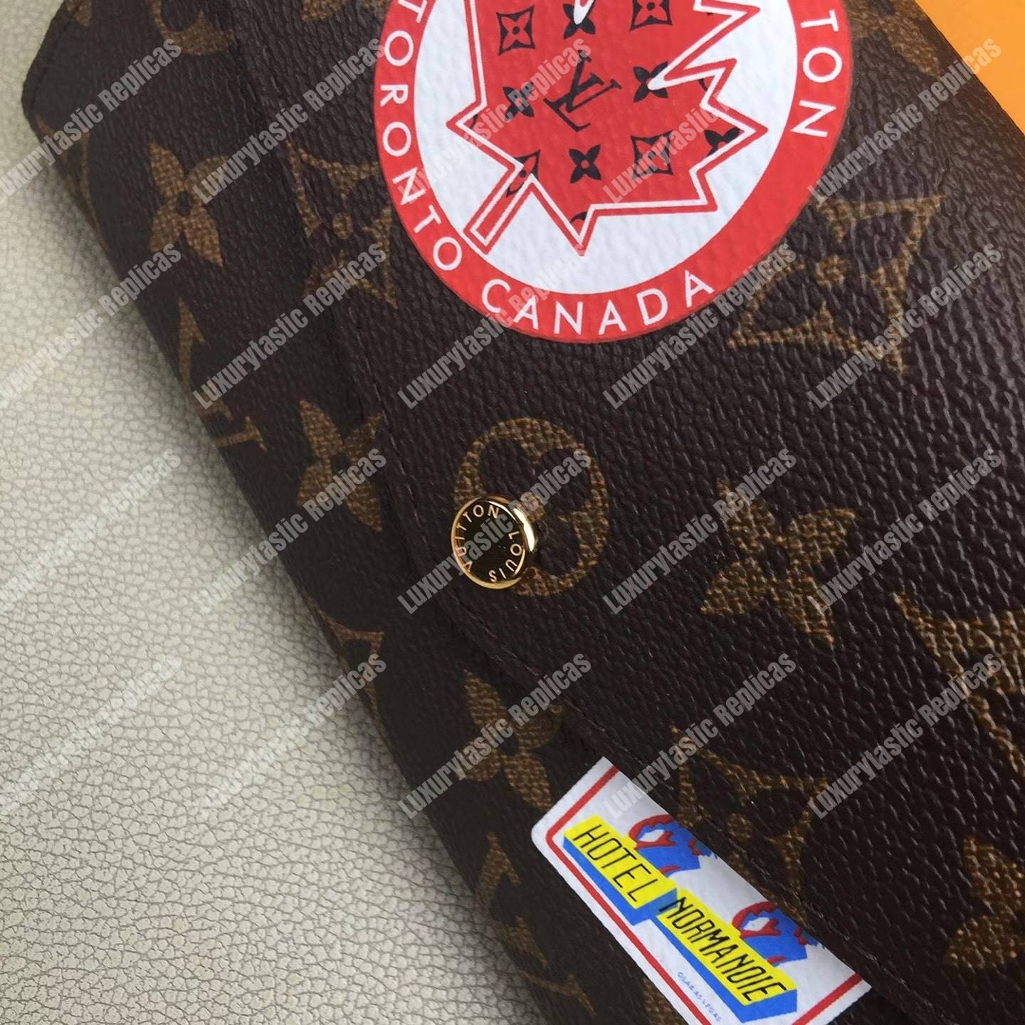 LV Sarah Wallet My LV World Tour Monogram Red