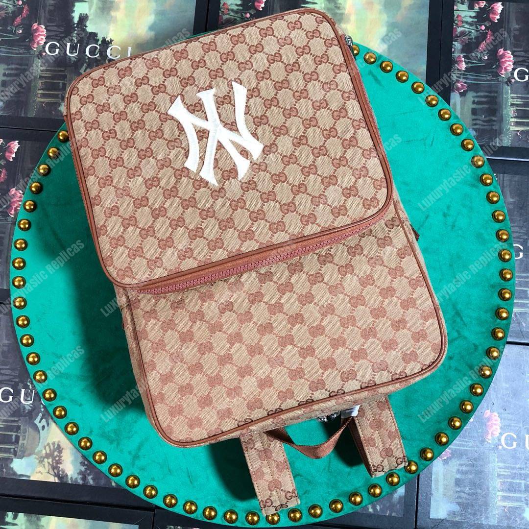 G*u*i medium backpack with ny yankees™ patch pink