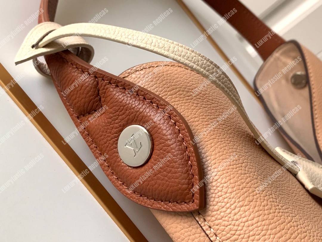 LV Lockme Hobo Beige