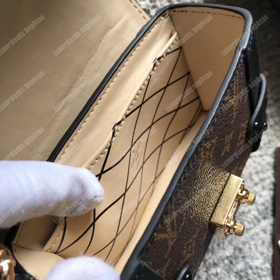 LV Essential Trunk Monogram