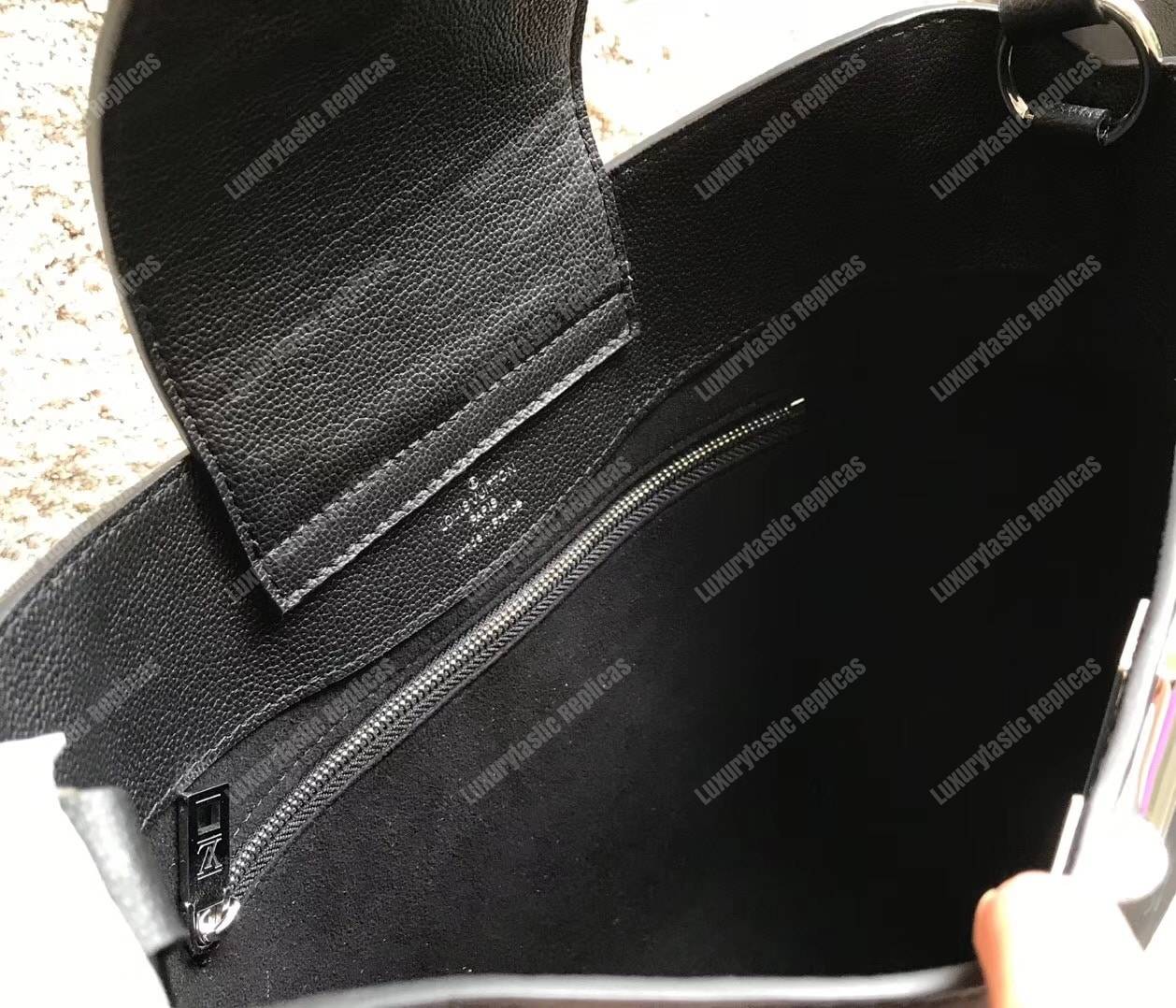 LV Very Hobo Very Leather Noir