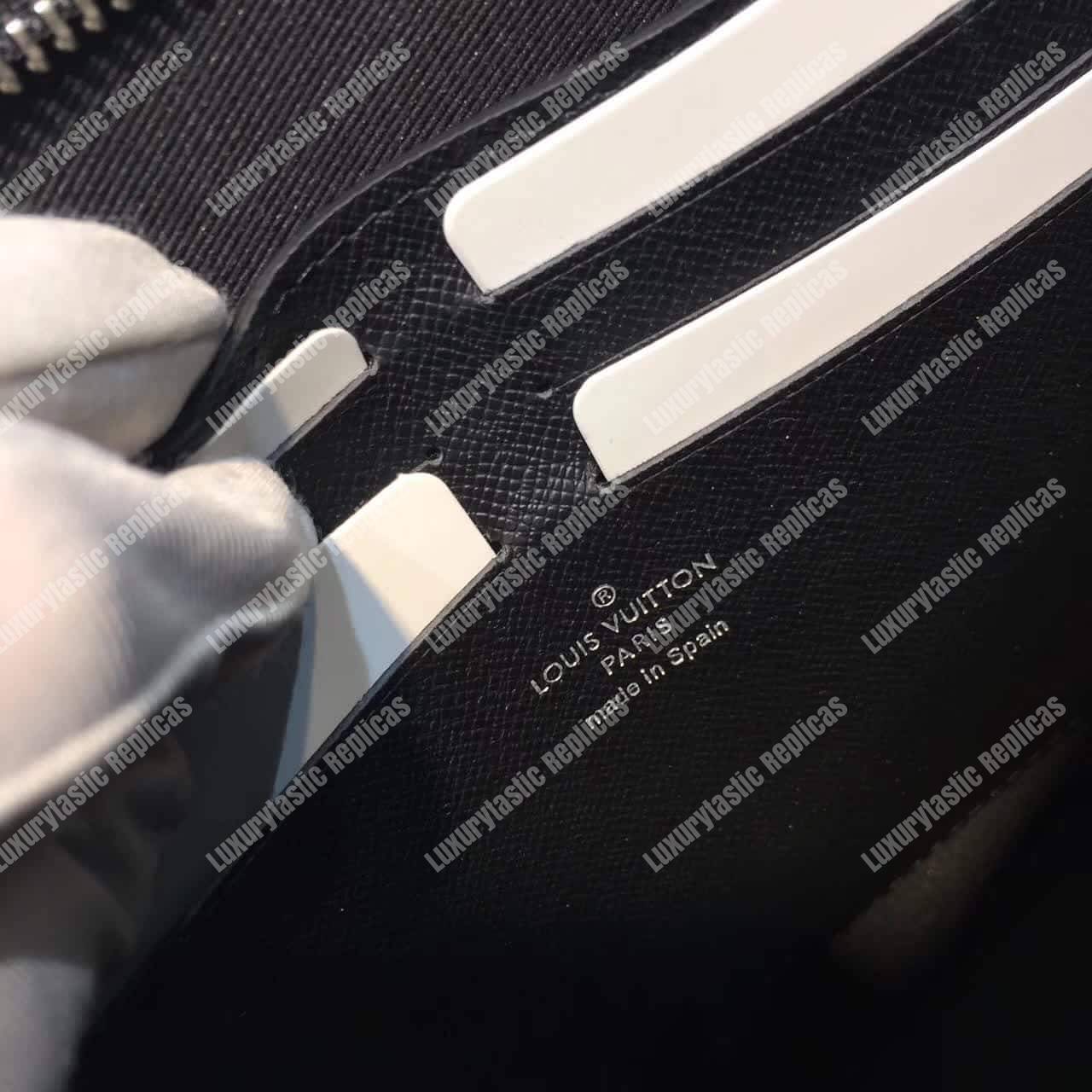 l**is V*t*n x sup*e clutch epi black