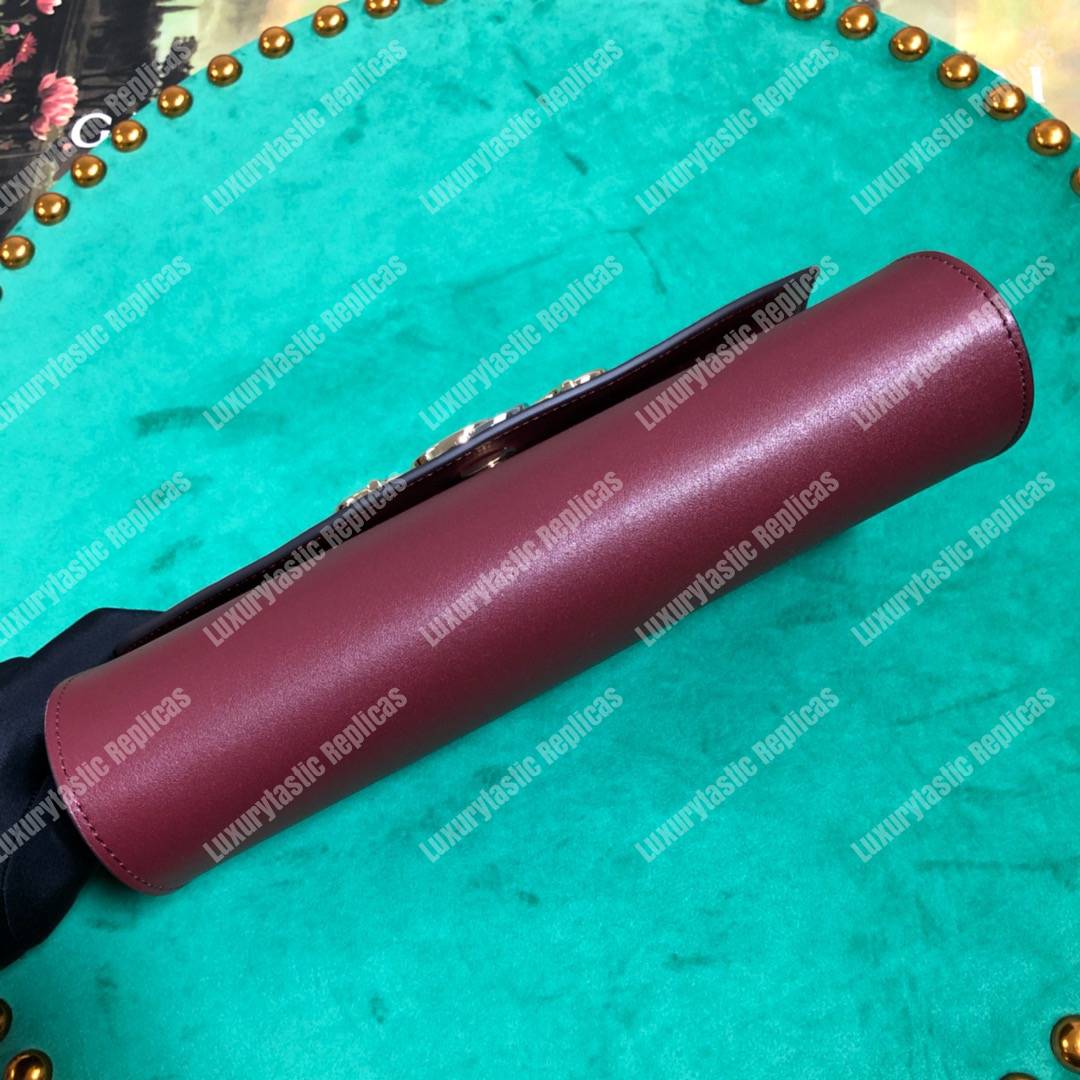 G*u*i zumi burgundy smooth leather small shoulder bag