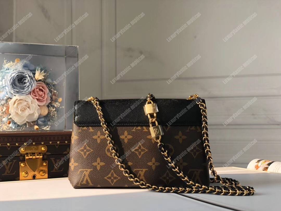 LV Pochette Thelma Monogram Canvas