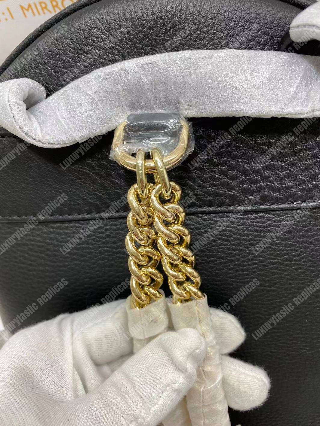 G*u*i soho leather chain backpack black