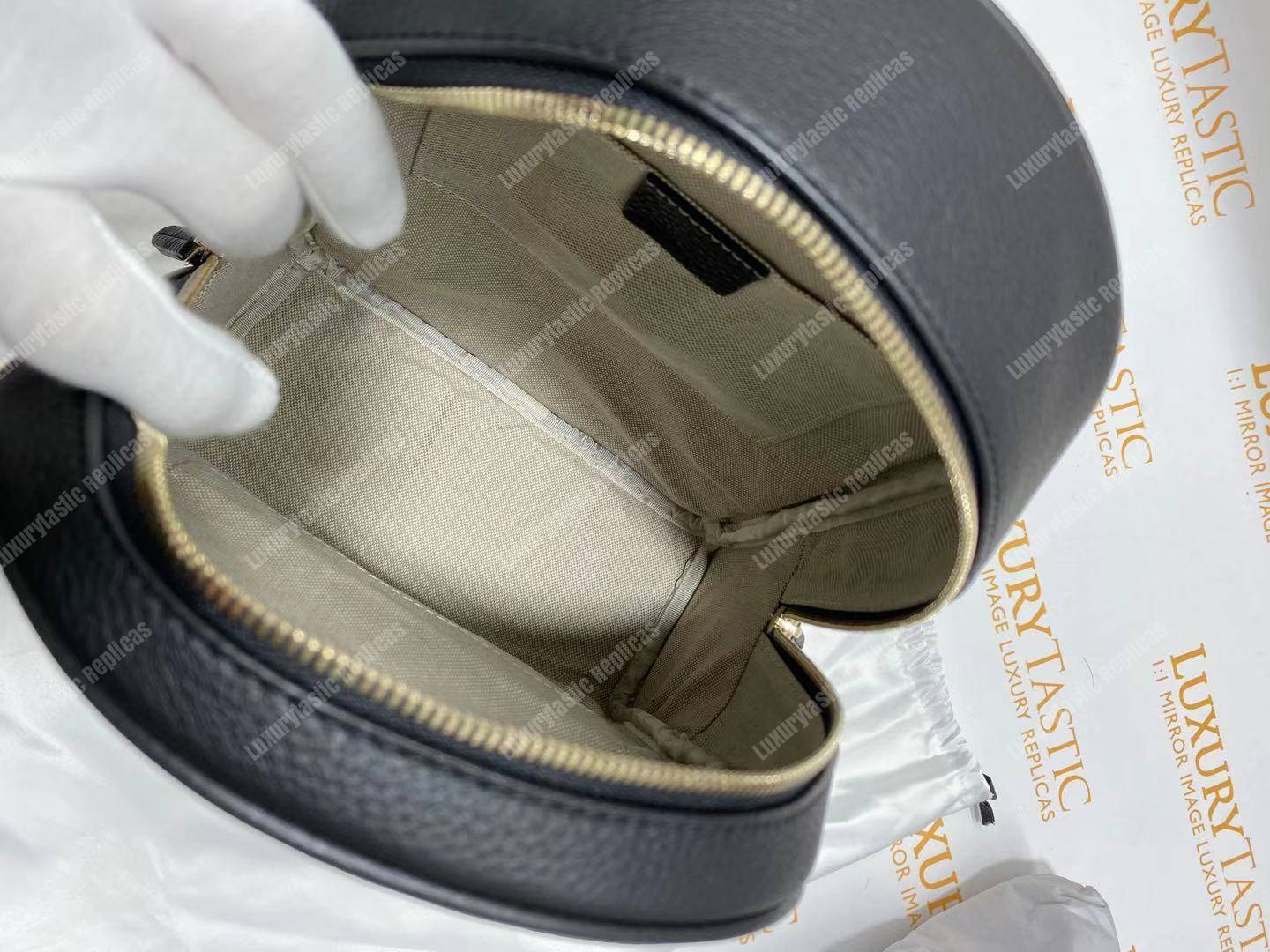 G*u*i soho leather chain backpack black