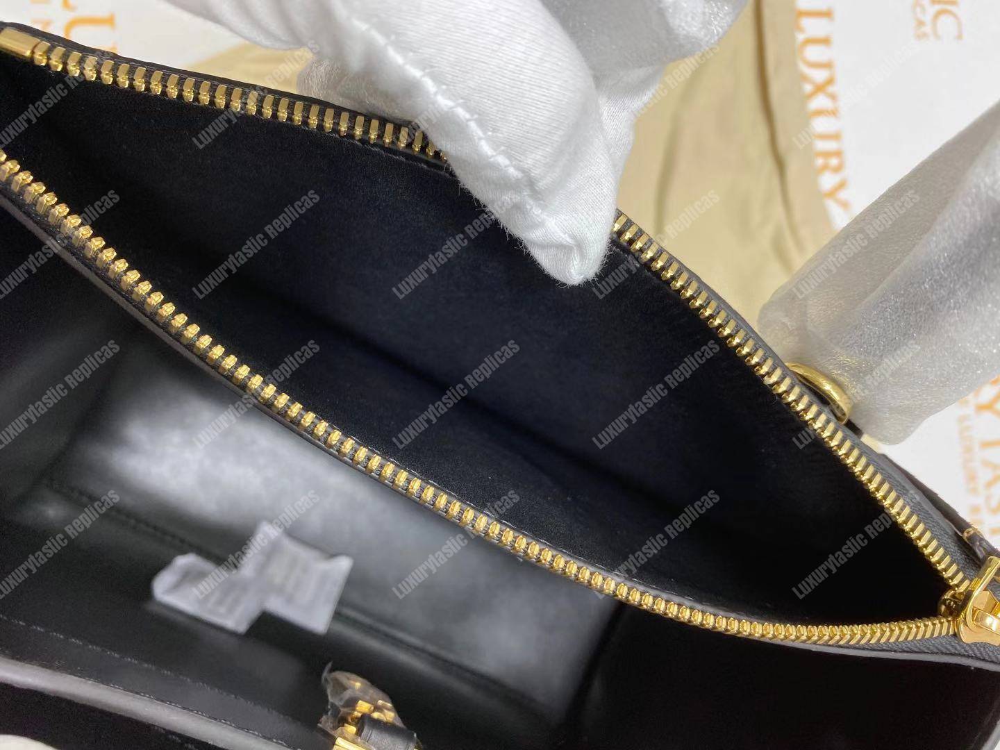 LV City Steamer PM Python Roccia Black