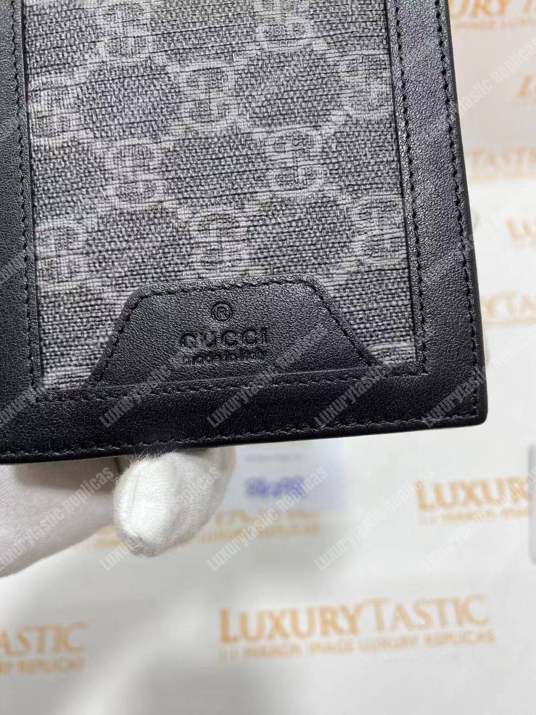 G*u*i black and grey gg sup*e canvas wallet