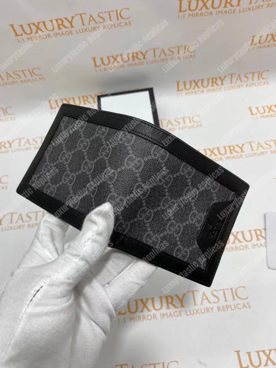 G*u*i black and grey gg sup*e canvas wallet