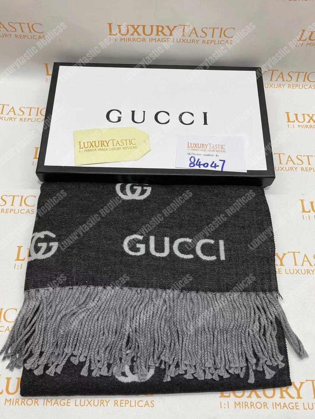 G*u*i wool scarf double g pattern black white