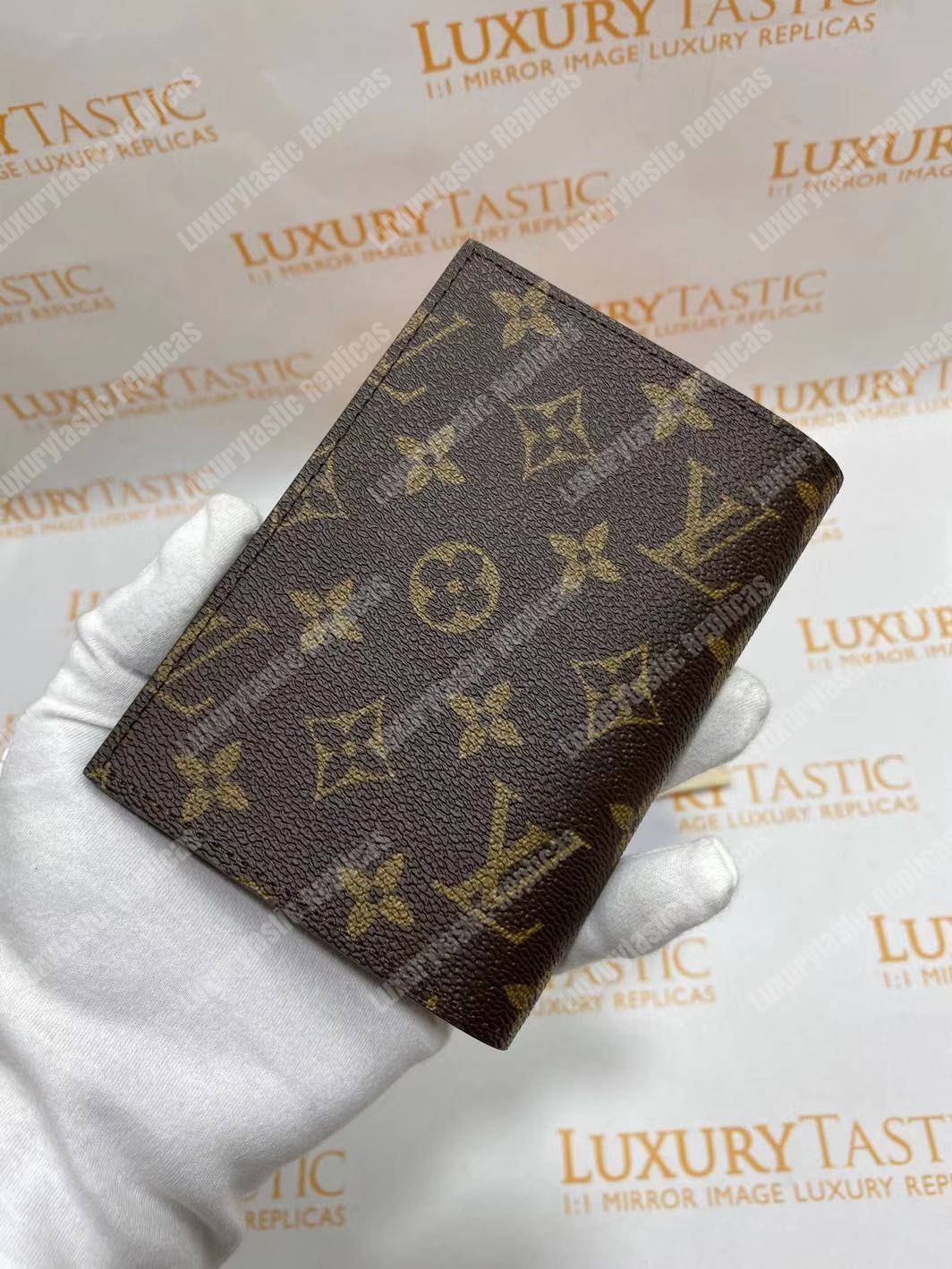 LV Passport Cover Monogram