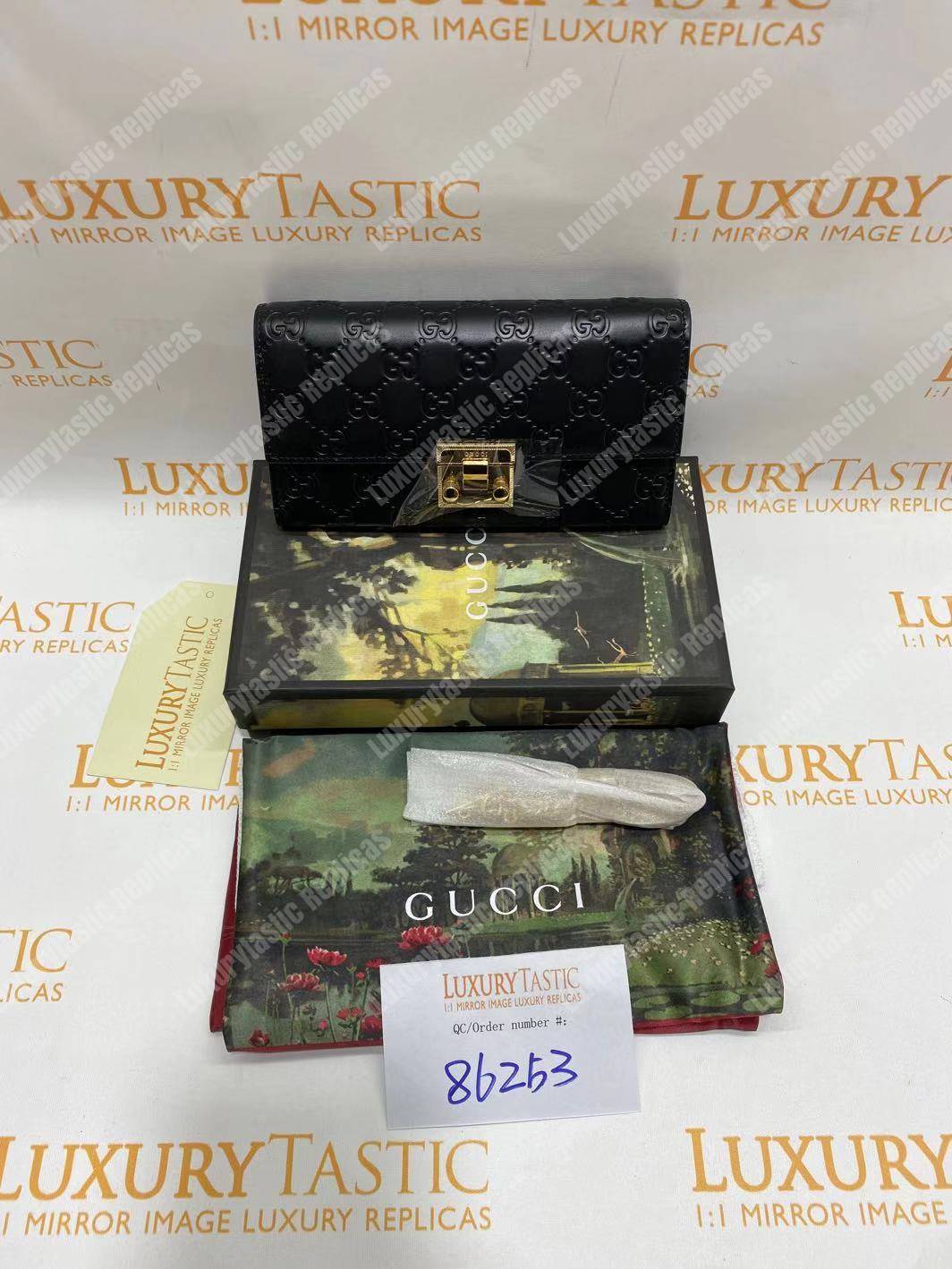 G*u*i gg padlock continental wallet black