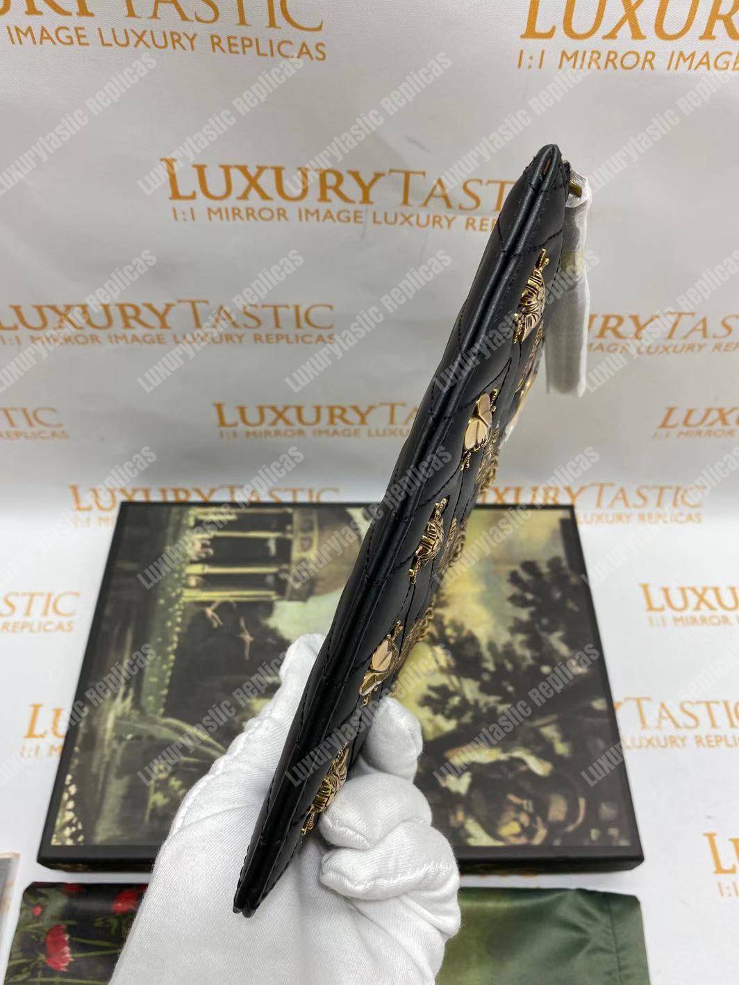 G*u*i gg marmont animal studs leather pouch black