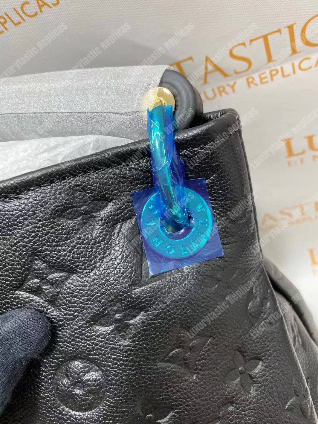 LV Artsy MM Monogram Empreinte Leather Noir