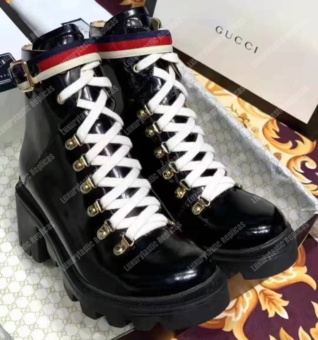 G*u*i leather ankle boot with sylvie web