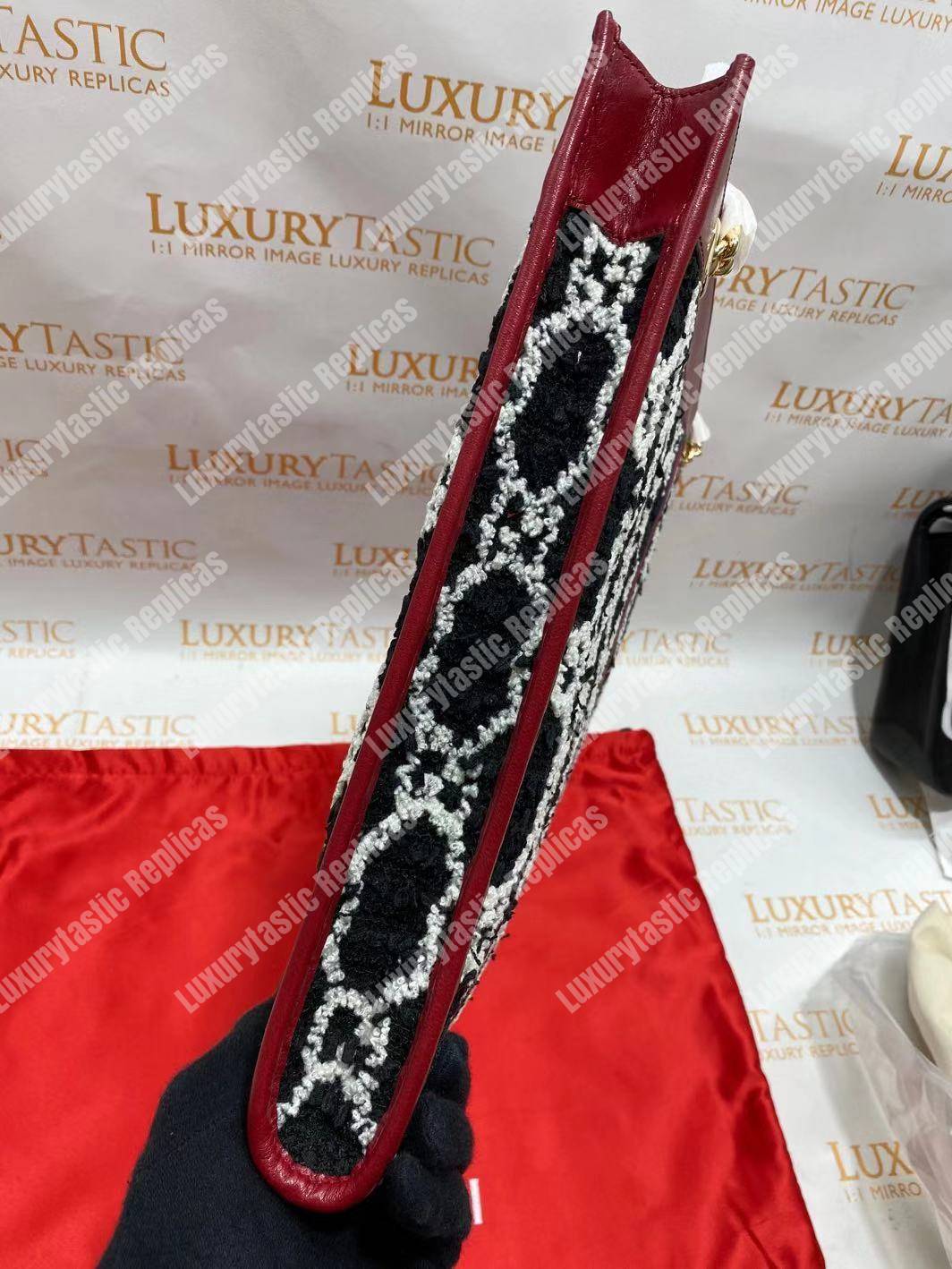 G*u*i rajah gg tweed large tote black & white