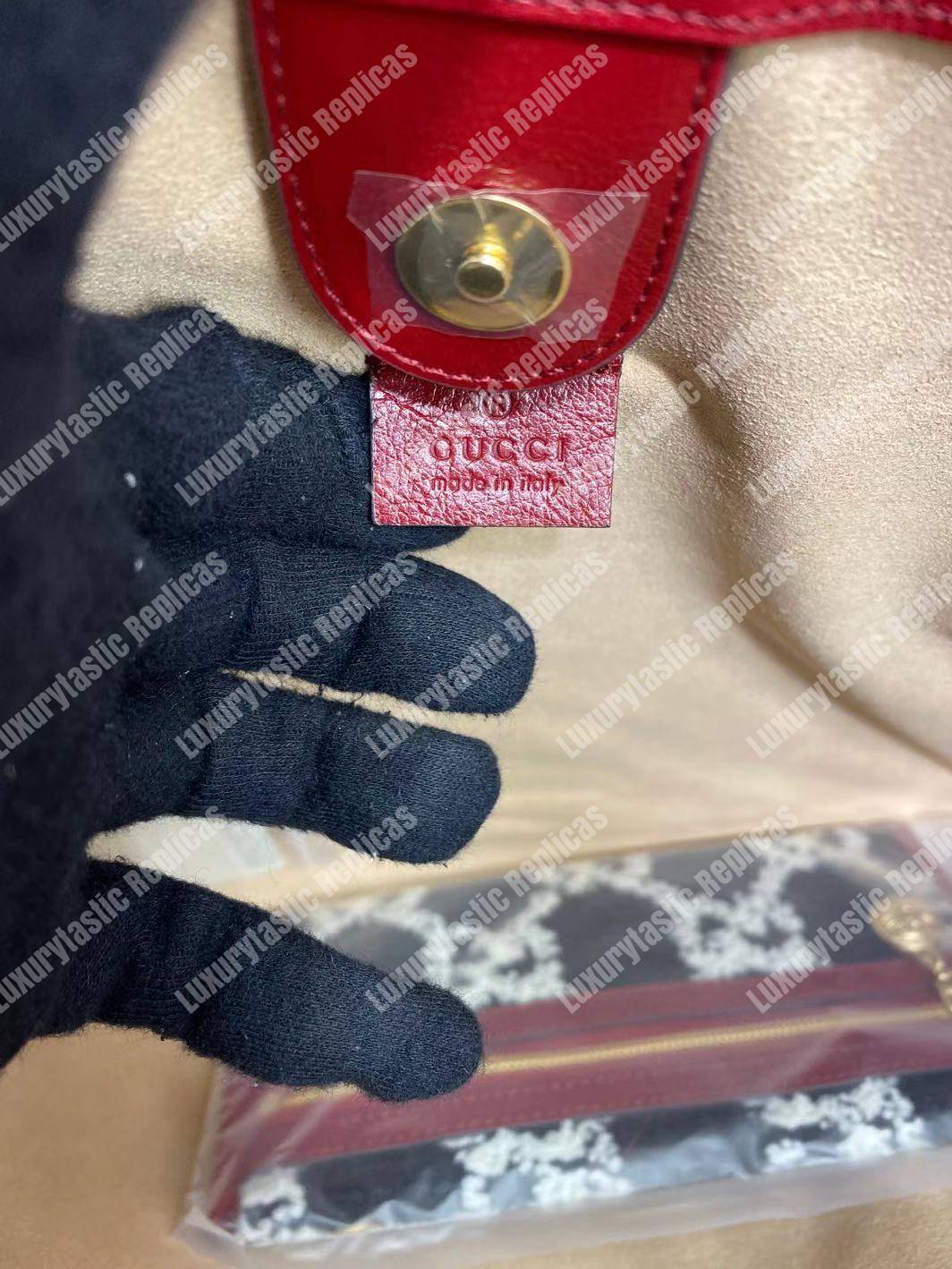 G*u*i rajah gg tweed large tote black & white