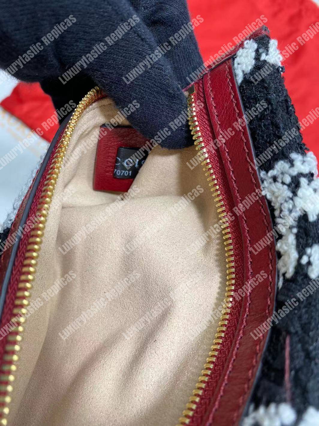 G*u*i rajah gg tweed large tote black & white