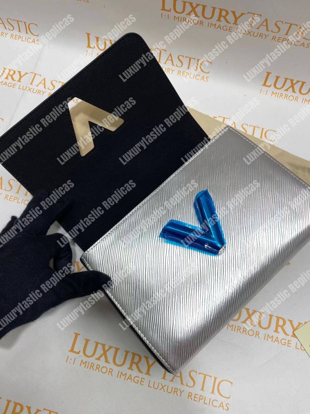 LV Twist MM Argento Silver
