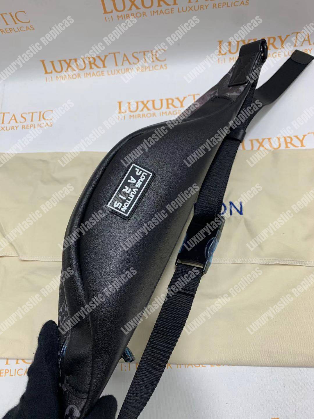 LV Discovery Bumbag Monogram Galaxy