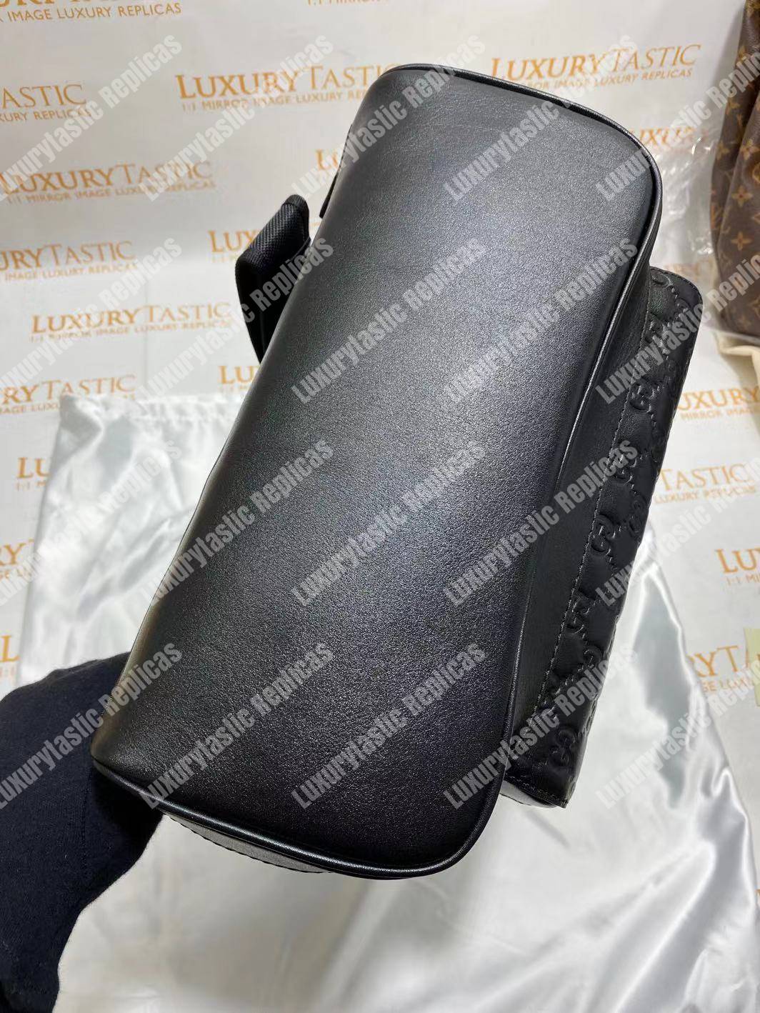 G*u*i signature leather backpack black