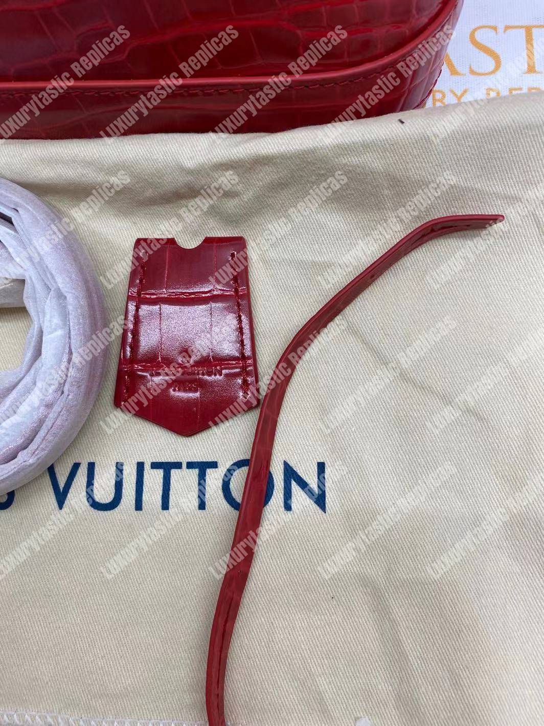 LV Alma BB Crocodilien Brillant Cerise