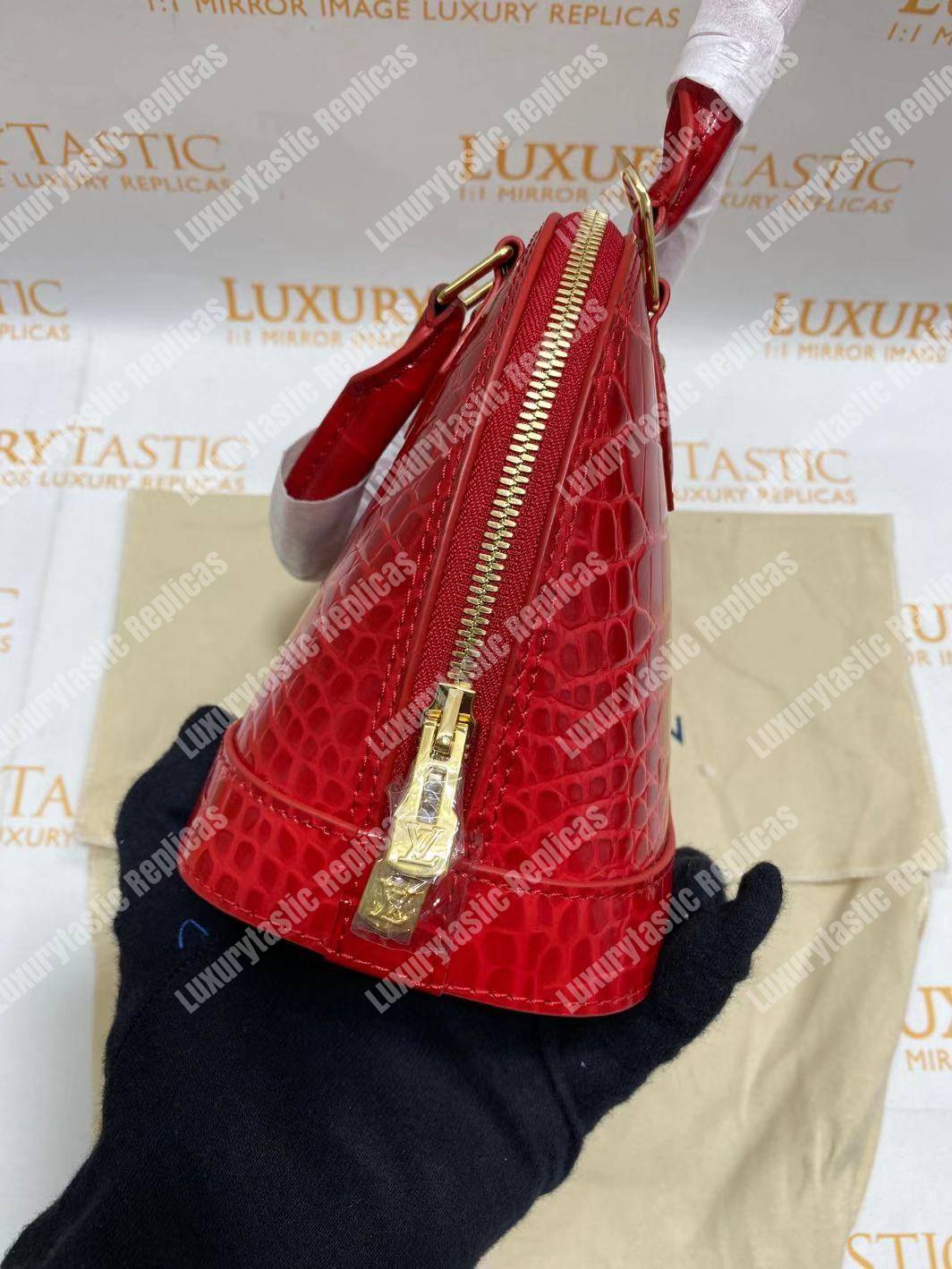 LV Alma BB Crocodilien Brillant Cerise