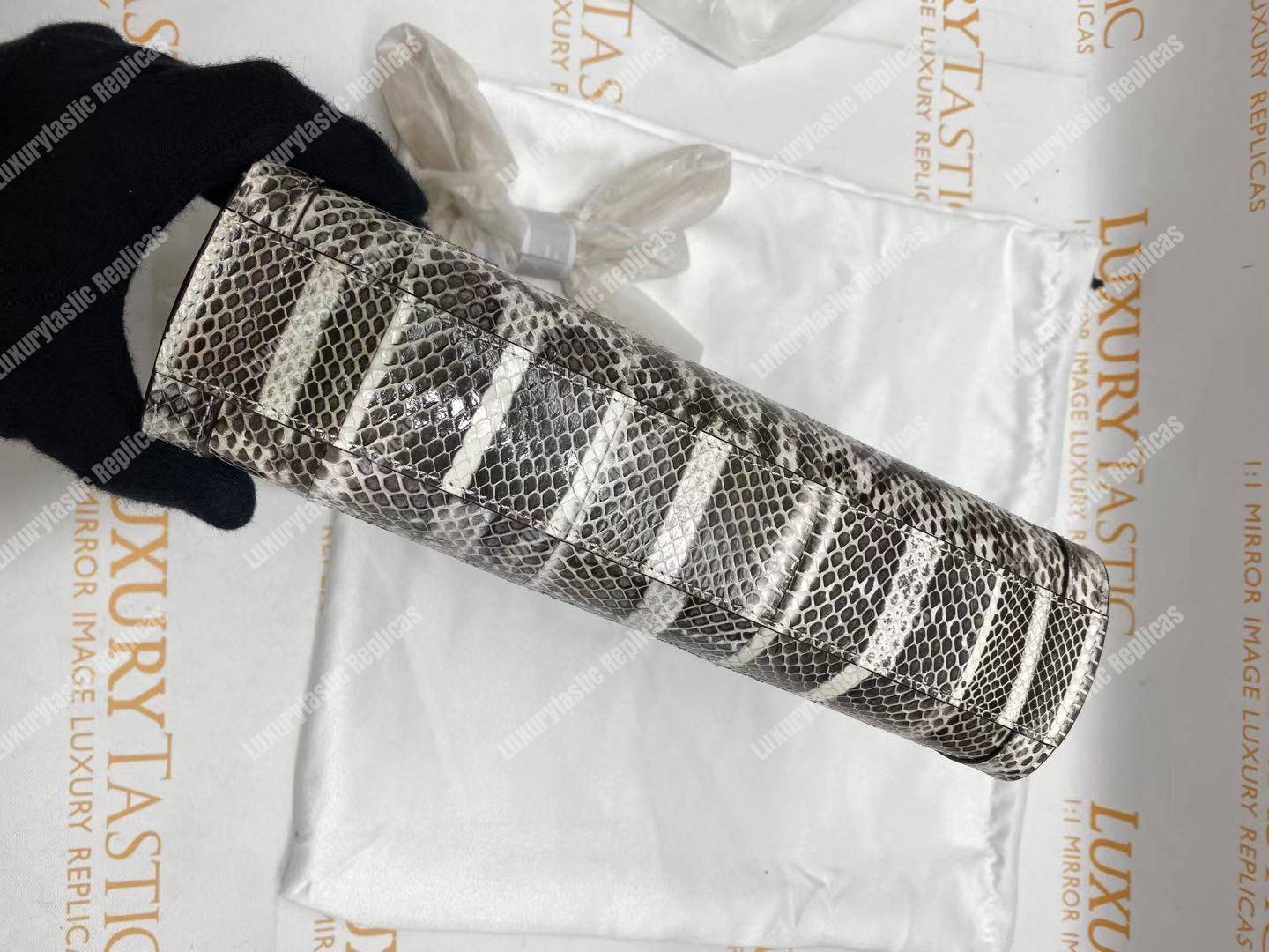 G*u*i ophidia small snakeskin shoulder bag grey