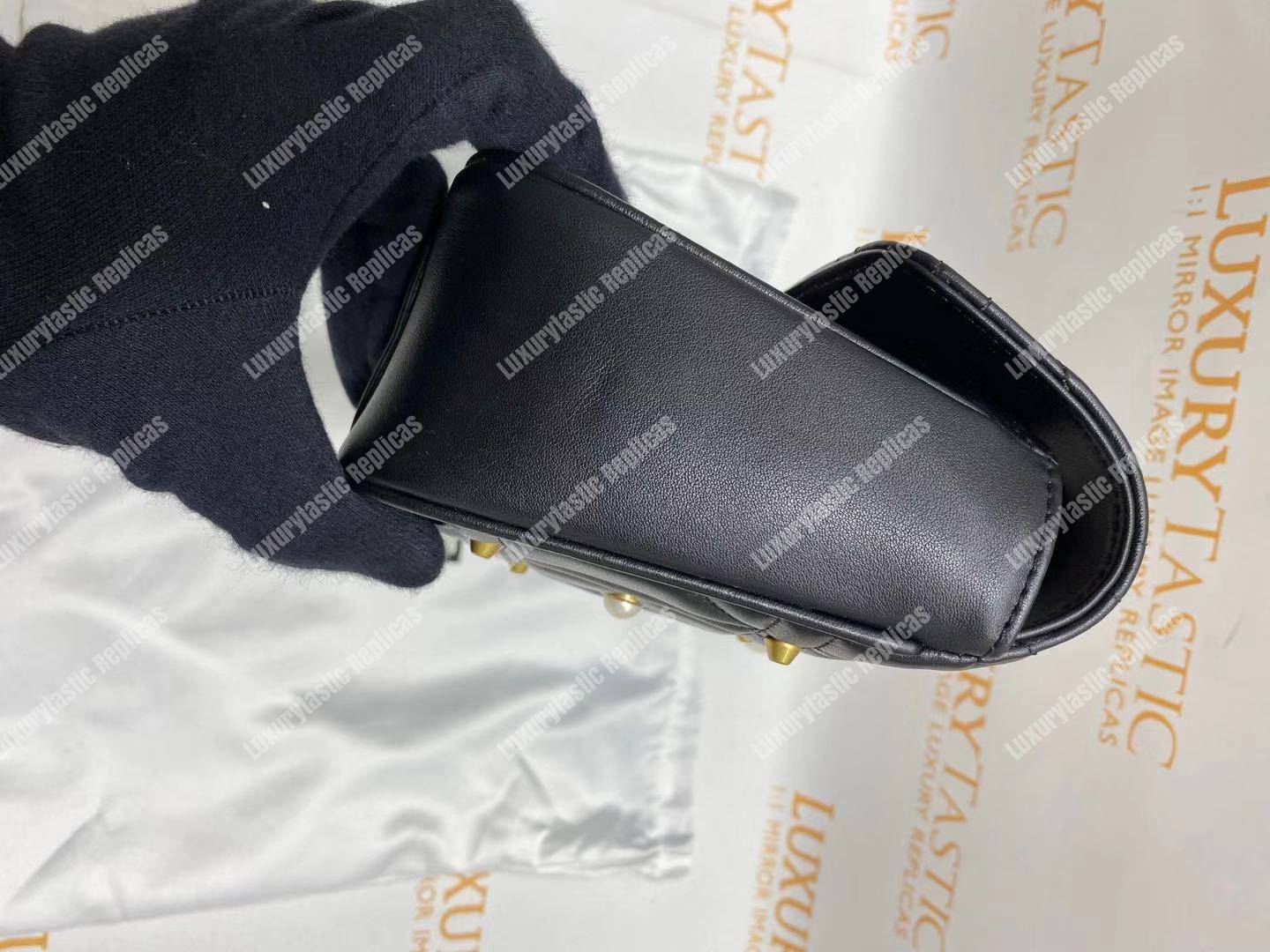 G*u*i gg marmont small matelassé shoulder bag with pearls black