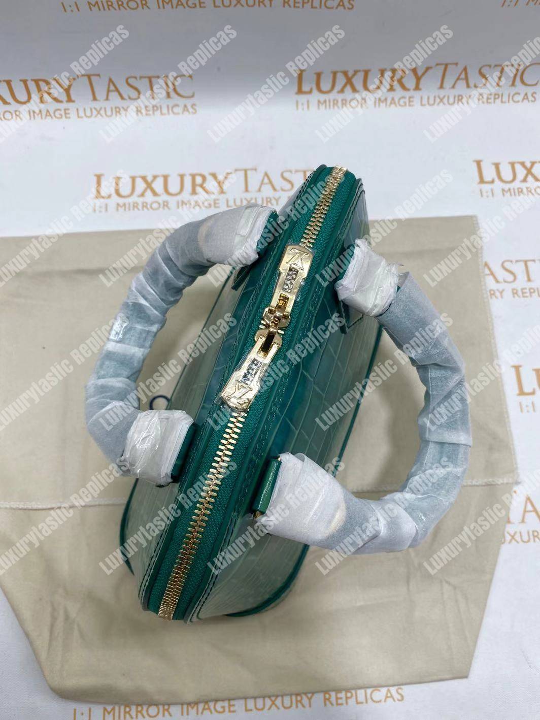 LV Alma BB Crocodilien Brillant Bleu Canard Blue