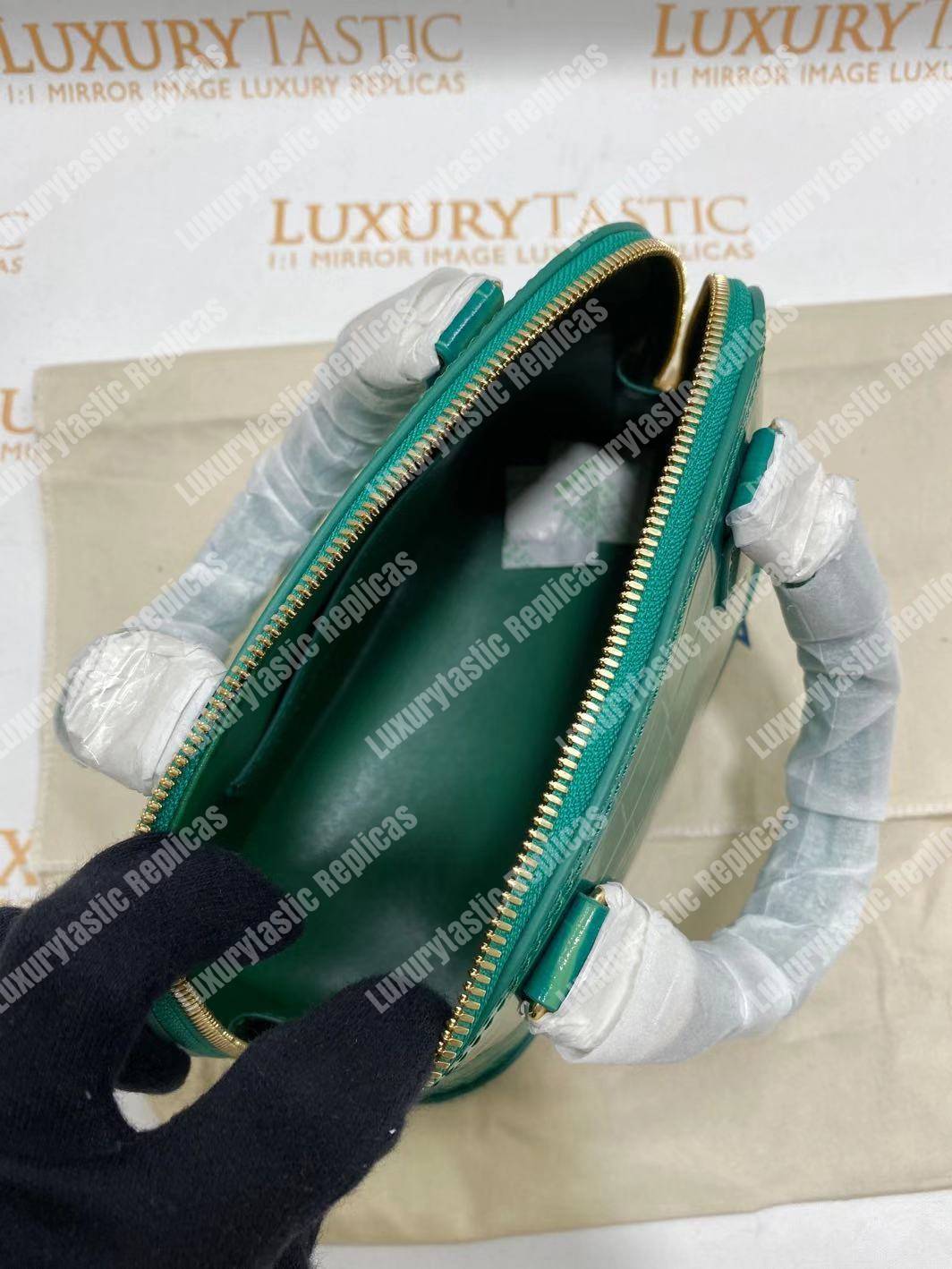 LV Alma BB Crocodilien Brillant Bleu Canard Blue