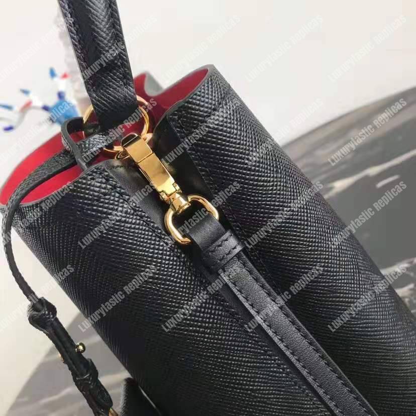 Pra*a panier medium bag black/red