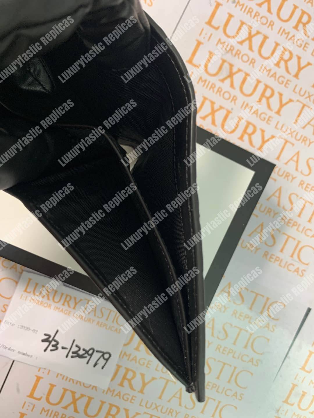 G*u*i signature wallet metal detail black