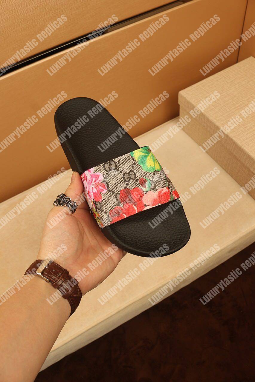 G*u*i gg blooms sup*e slide sandal