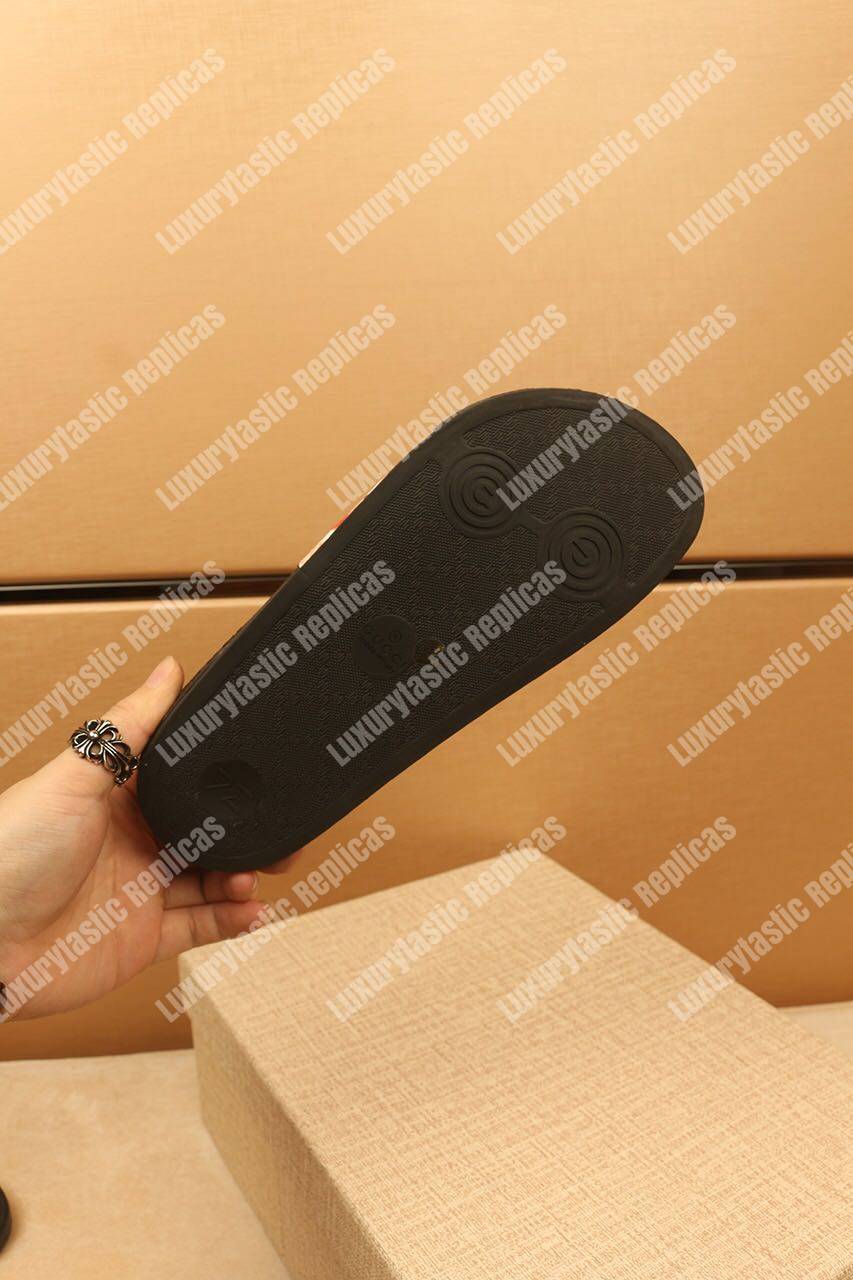 G*u*i gg blooms sup*e slide sandal