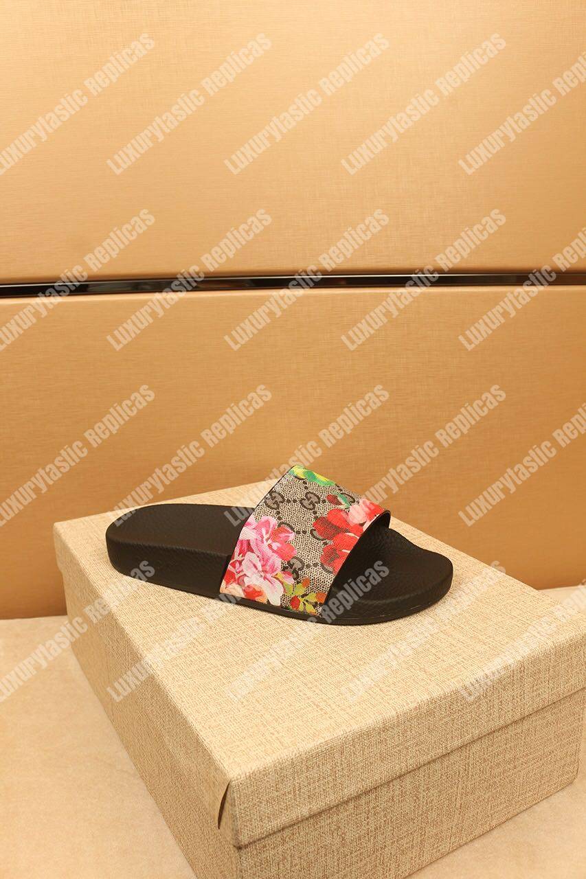 G*u*i gg blooms sup*e slide sandal