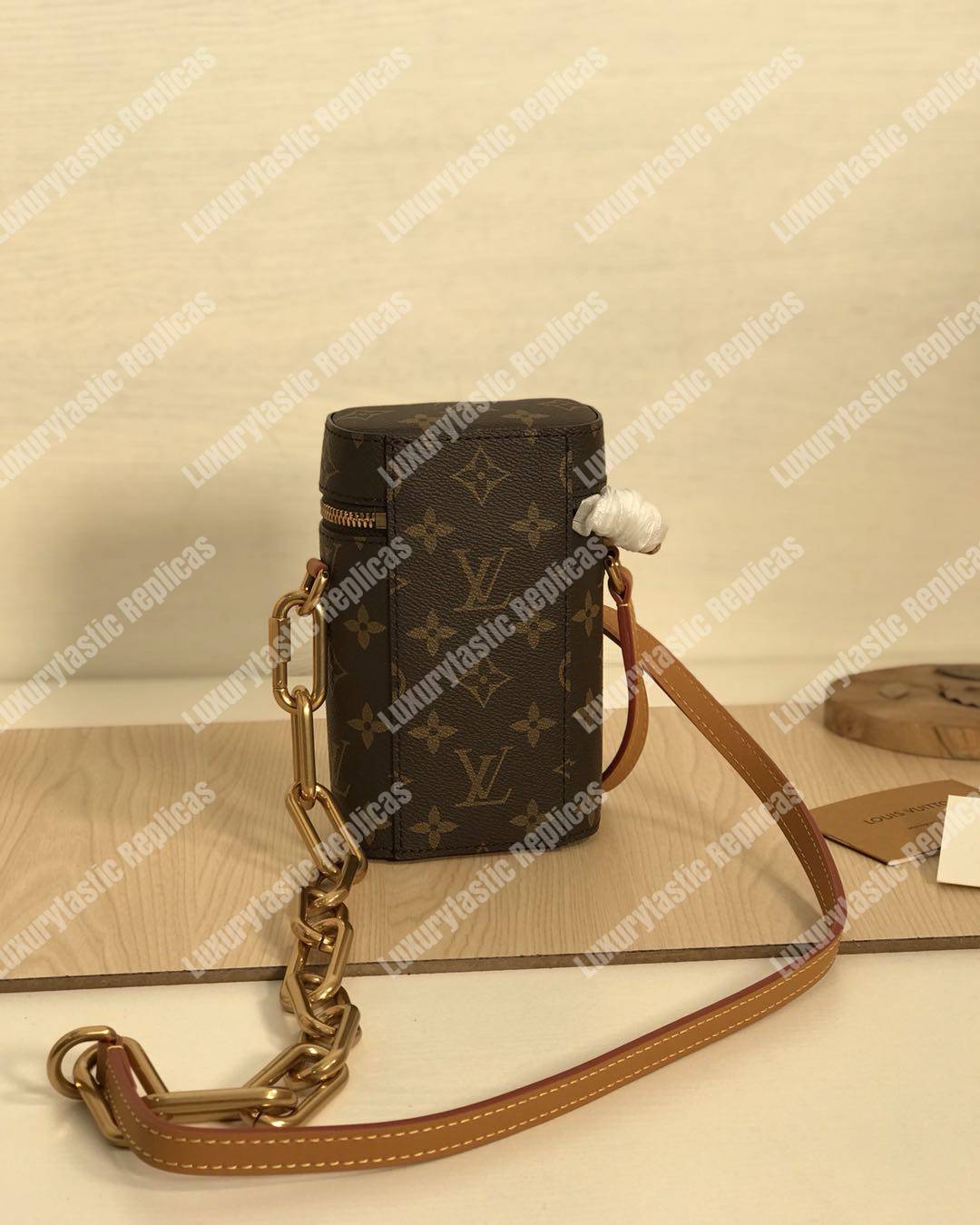 LV Phone Box