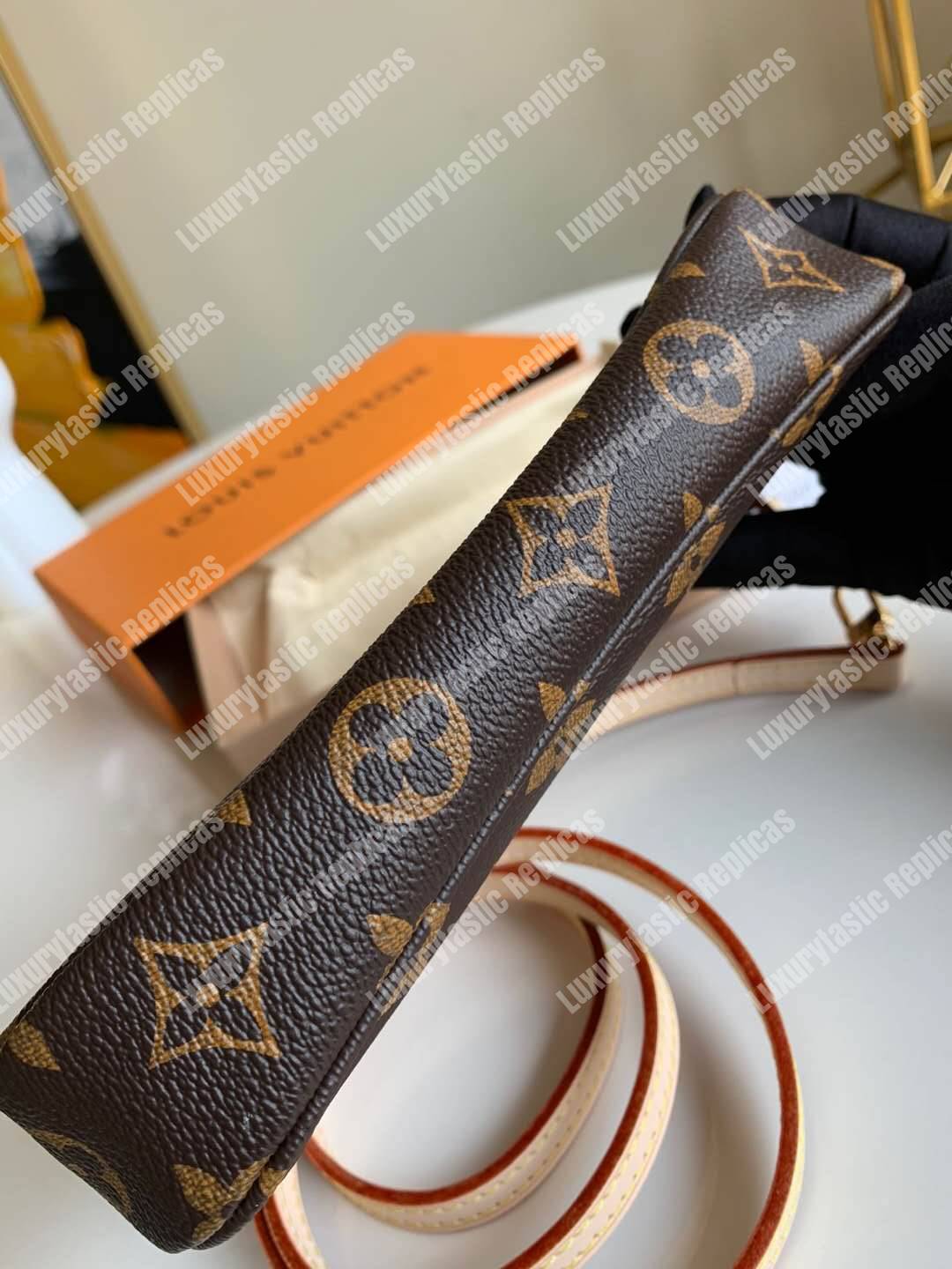 LV Pochette Accesoires Monogram