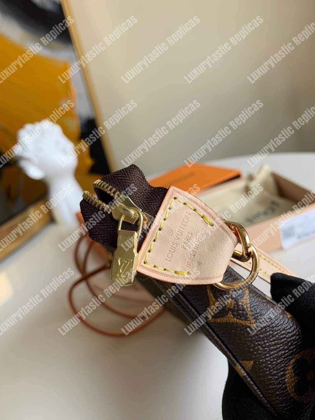 LV Pochette Accesoires Monogram