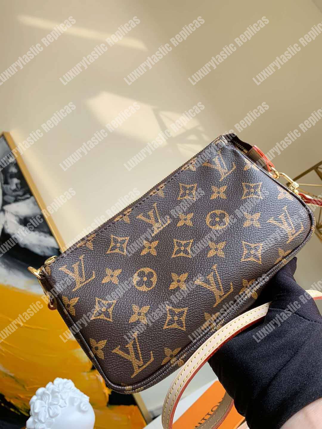 LV Pochette Accesoires Monogram