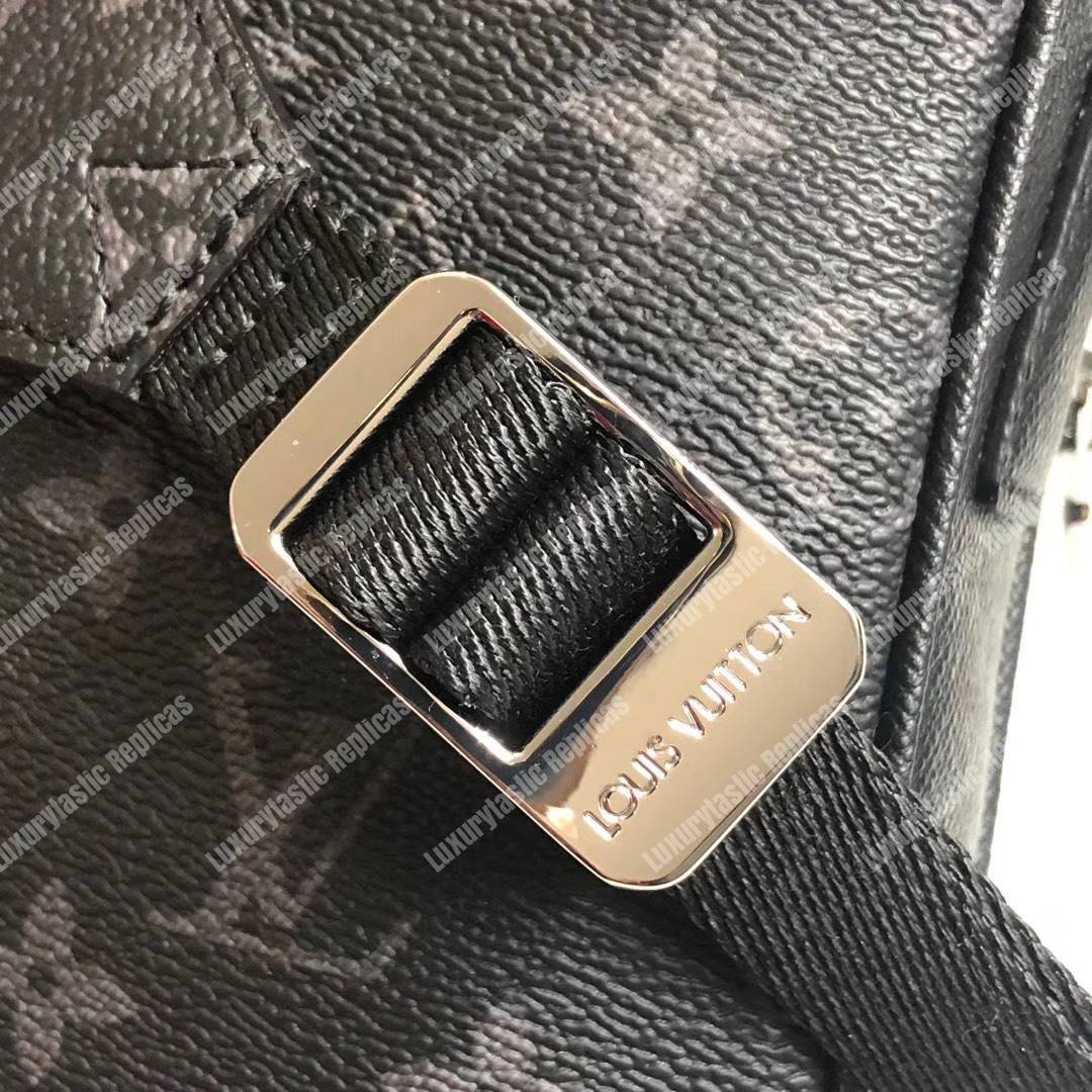 LV Outdoor Messenger