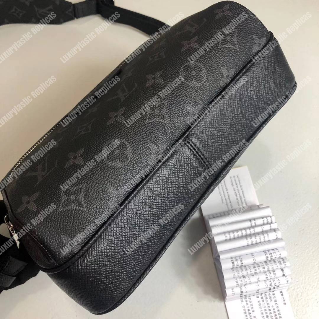 LV Outdoor Messenger