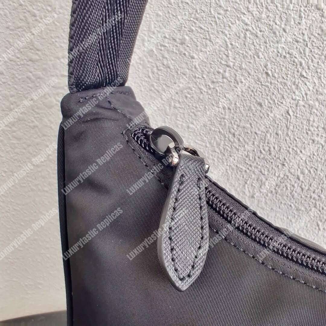 Pra*a re-edition 2000 nylon mini-bag black/red