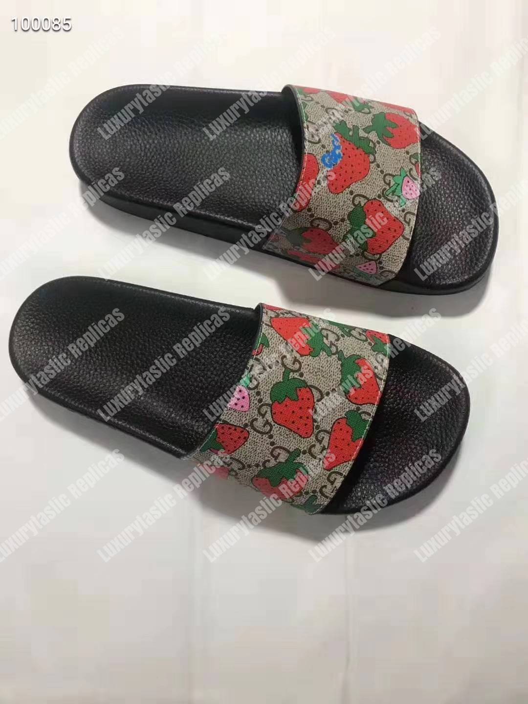 G*u*i strawberry slide sandal