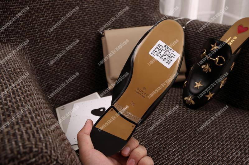 G*u*i princetown embroidered leather slipper