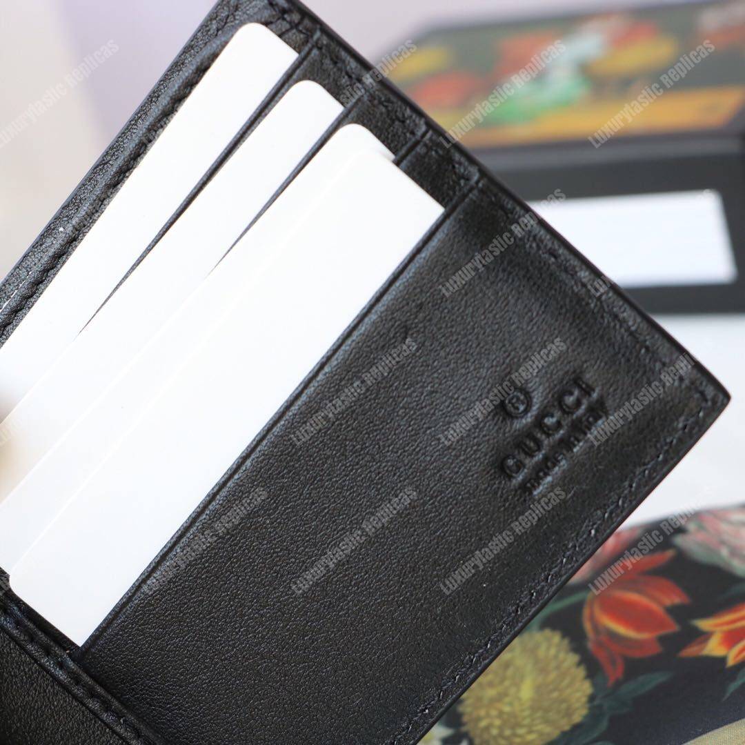 G*u*i gg signature leather wallet with new york yankees™