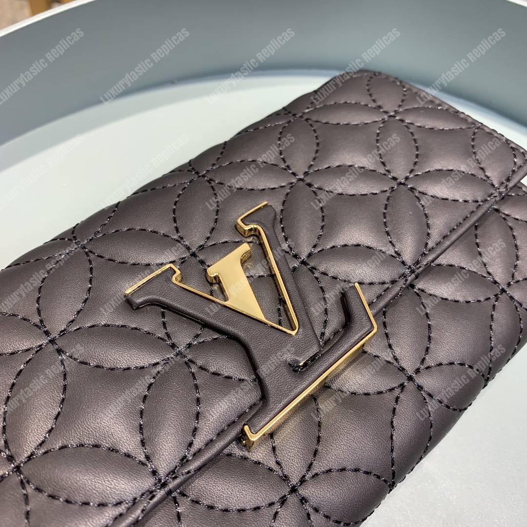 LV Capucines Wallet Noir