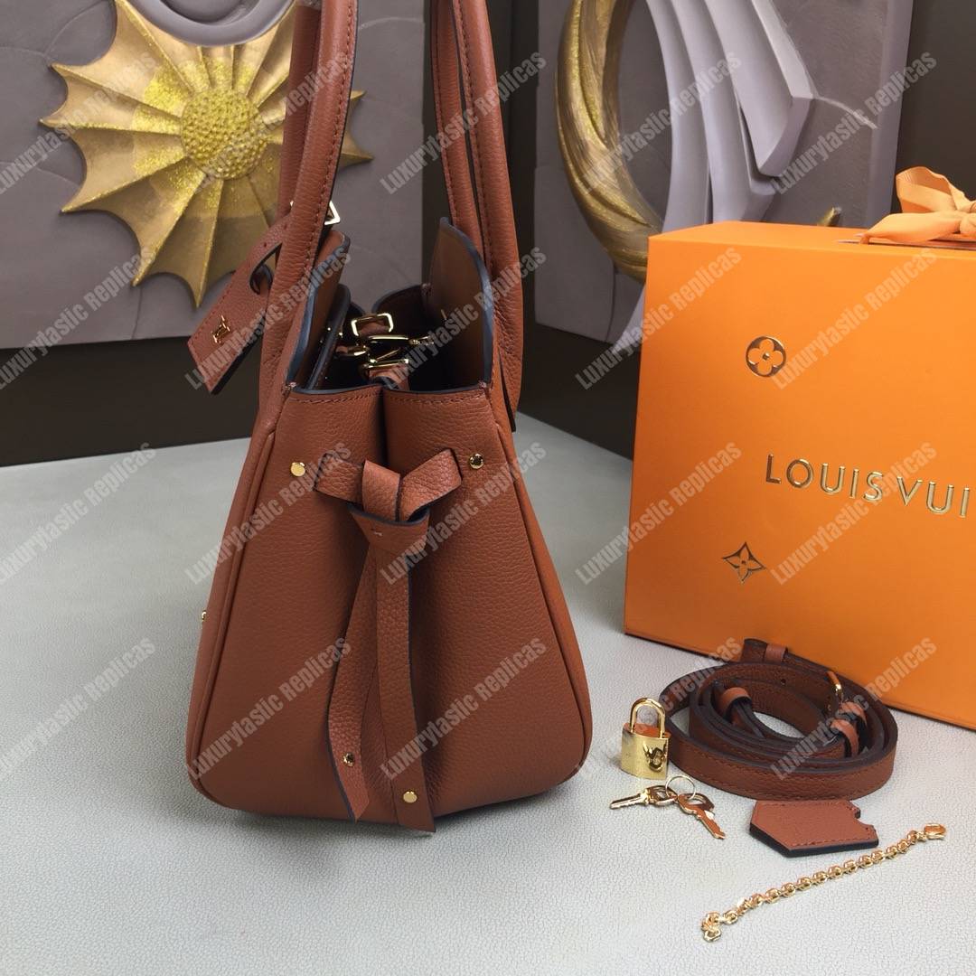 LV Milla PM Veau Nuage Gold