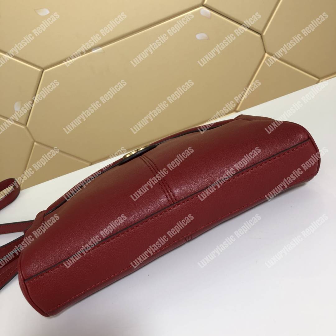 G*u*i re(belle) small shoulder bag leather red