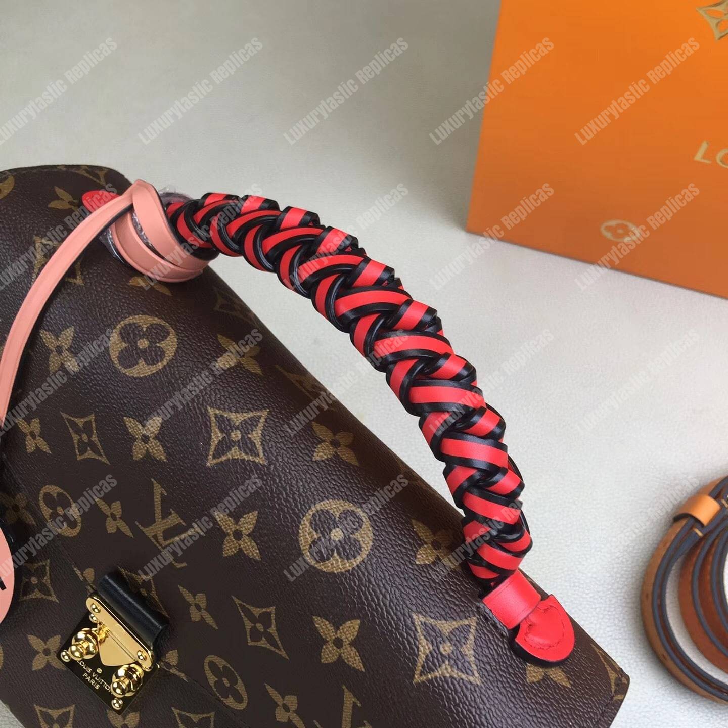 LV Pochette Metis Monogram Coquelicot Red